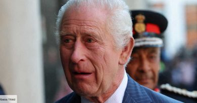 Charles III ému aux larmes pour son retour : le roi rencontre des patients malades du cancer