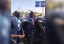 Le geste inattendu de Diomaye Faye qui descend de son véhicule pour… (vidéo)