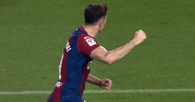 VIDEO : Robert Lewandowski remet le Barça à flot contre Valence avec un joli but