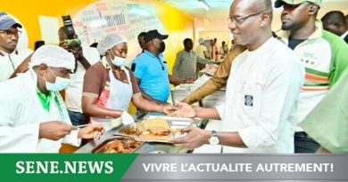 Le MESRI, Dr Abdourahmane Diouf a pris son repas au restaurant universitaire (Photos)